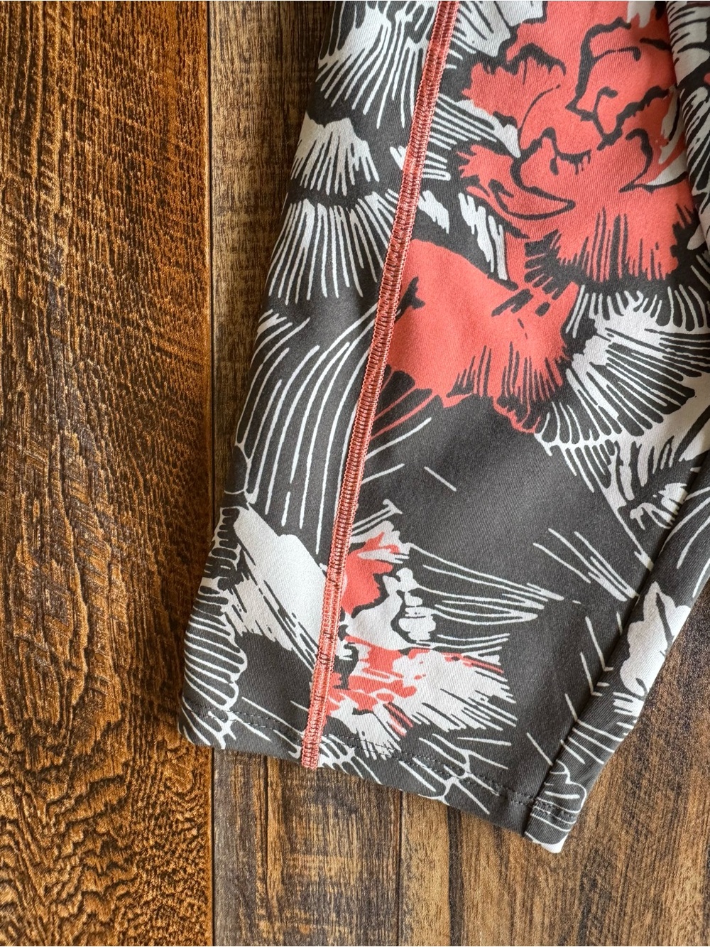 Natori Women’s Leggings High Rise Cropped Gray Coral Floral Size Large Athletic - Picture 2 of 6